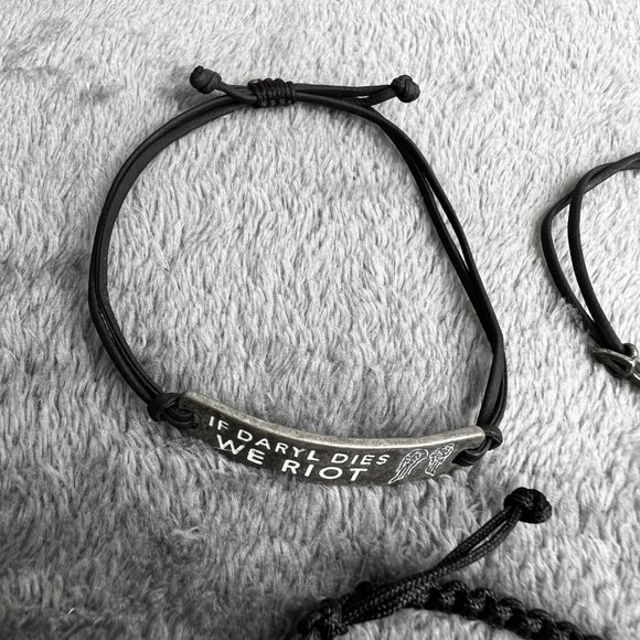 The Walking Dead Jewelry Lot Bracelets Necklaces 7 Pc Charms Black Silver Tone - Picture 2 of 12